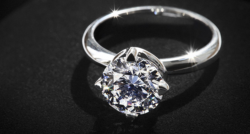 De Beers Ups Diamond Marketing Investment to $140M This Year