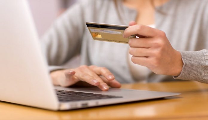 Online retail strengthens amid high street struggles