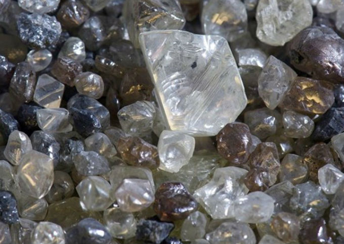 Diamond-Rich Botswana Secures Larger Stake in New Deal With De Beers G –  Beeghly & Co.