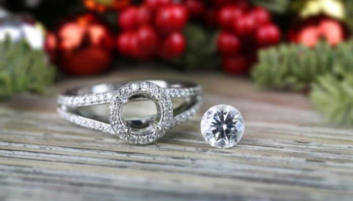 Diamonds top holiday shopping lists in US