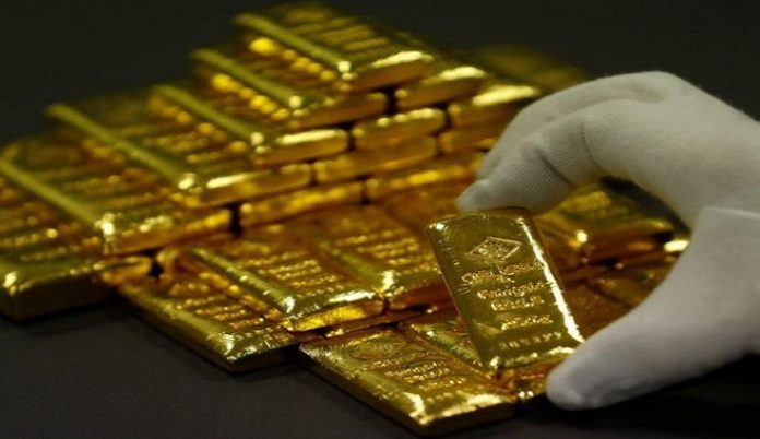 Precious-Gold slips to 1-week low as global slowdown fears ease