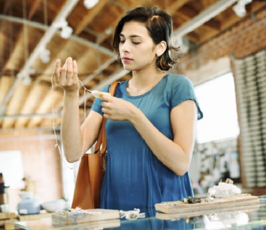 Jewelry Purchases are "More Meaningful" during Lockdown