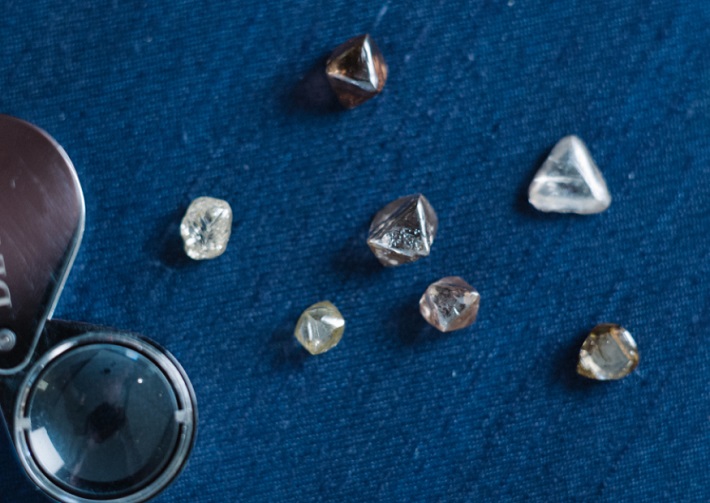 De Beers' Diamond Production Flat in Q1
