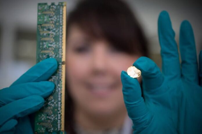 UK Royal Mint Recycles Electronic Waste Into Gold