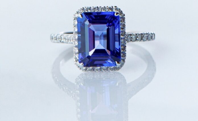 Couple Sue for $75,000 over Lost Tanzanite Ring