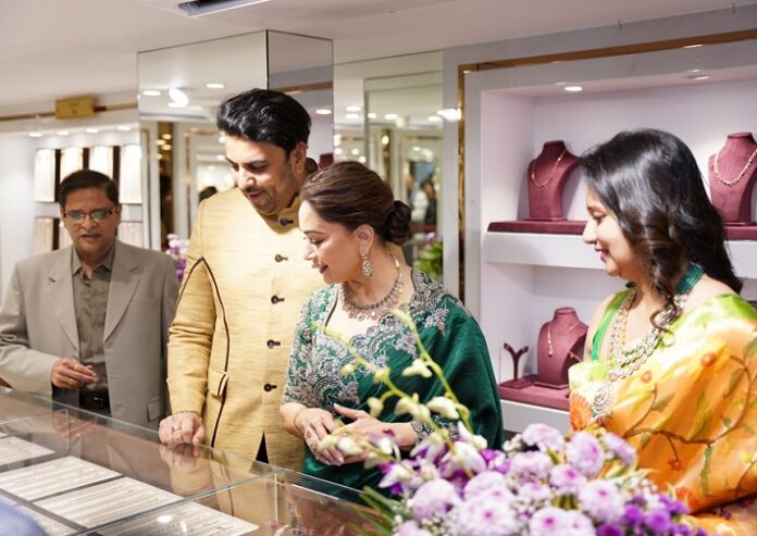 PNG Jewellers Expands Presence with Grand Chinchwad Store Opening